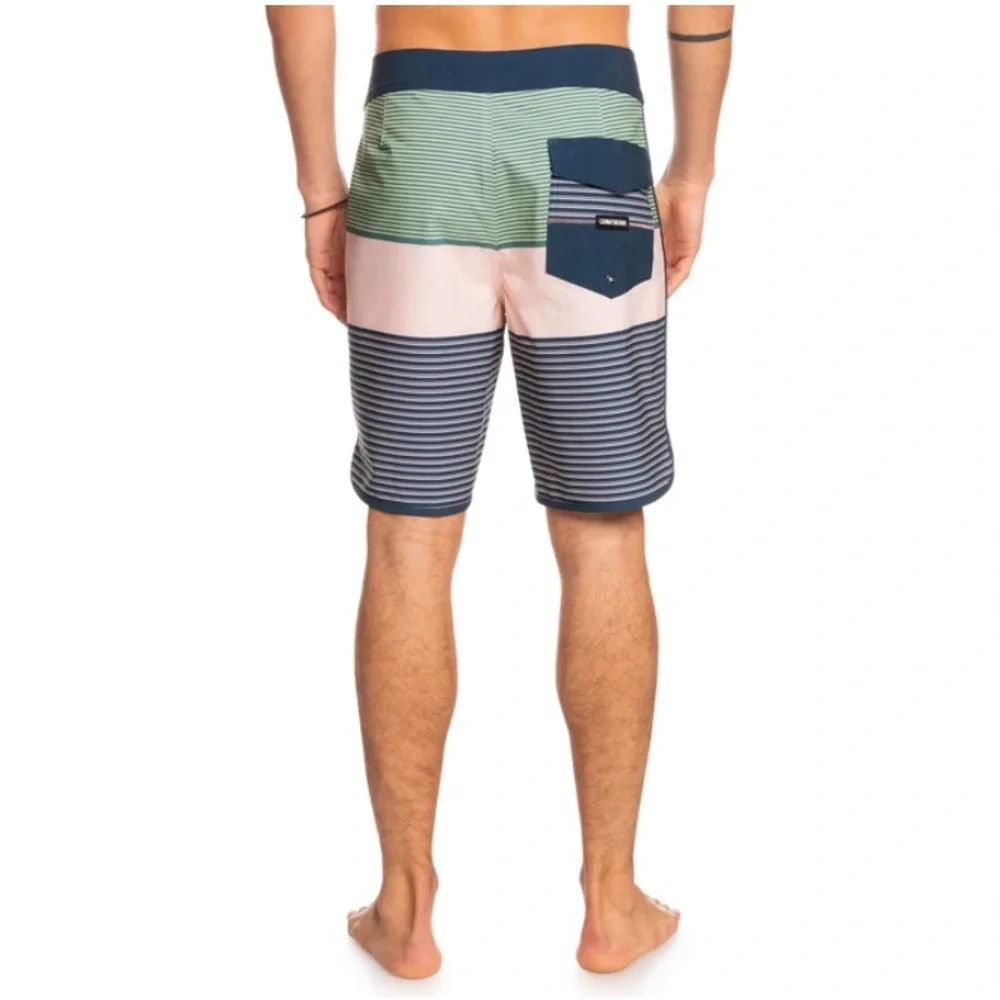 Quiksilver Surfsilk Tijuana 19 Boardshorts-Veiled Rose  28